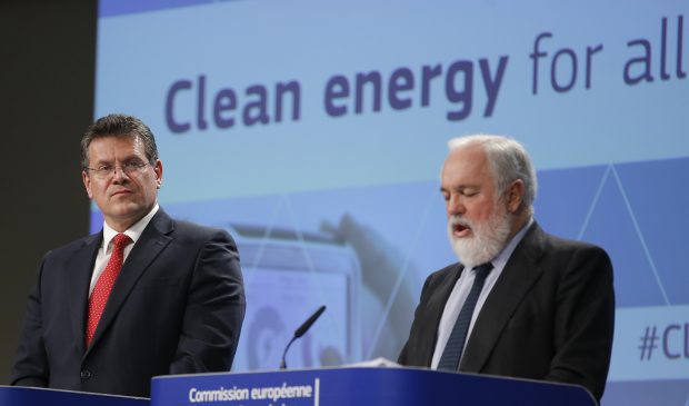 epa05653459 European Commission Vice-President for Energy Union Maros Sefcovic and EU Commissioner in charge of climate and energy, Spanish, Miguel Arias Canete (R) give a press conference on Clean Energy package in Brussels, Belgium, 30 November 2016. EU has committed to cut CO2 emissions by at least 40 per cent by 2030. The Commission presents today a package of measures to keep the European Union competitive as the global clean energy transition is changing the energy markets. EPA/OLIVIER HOSLET
