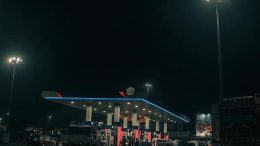 HP petrol station at night. Photo credit: Pikist.com